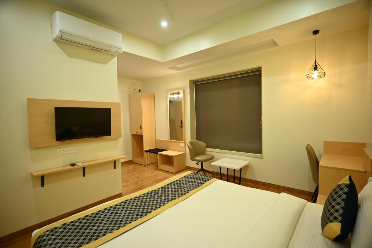 Hotel City Centre Latur Exterior photo