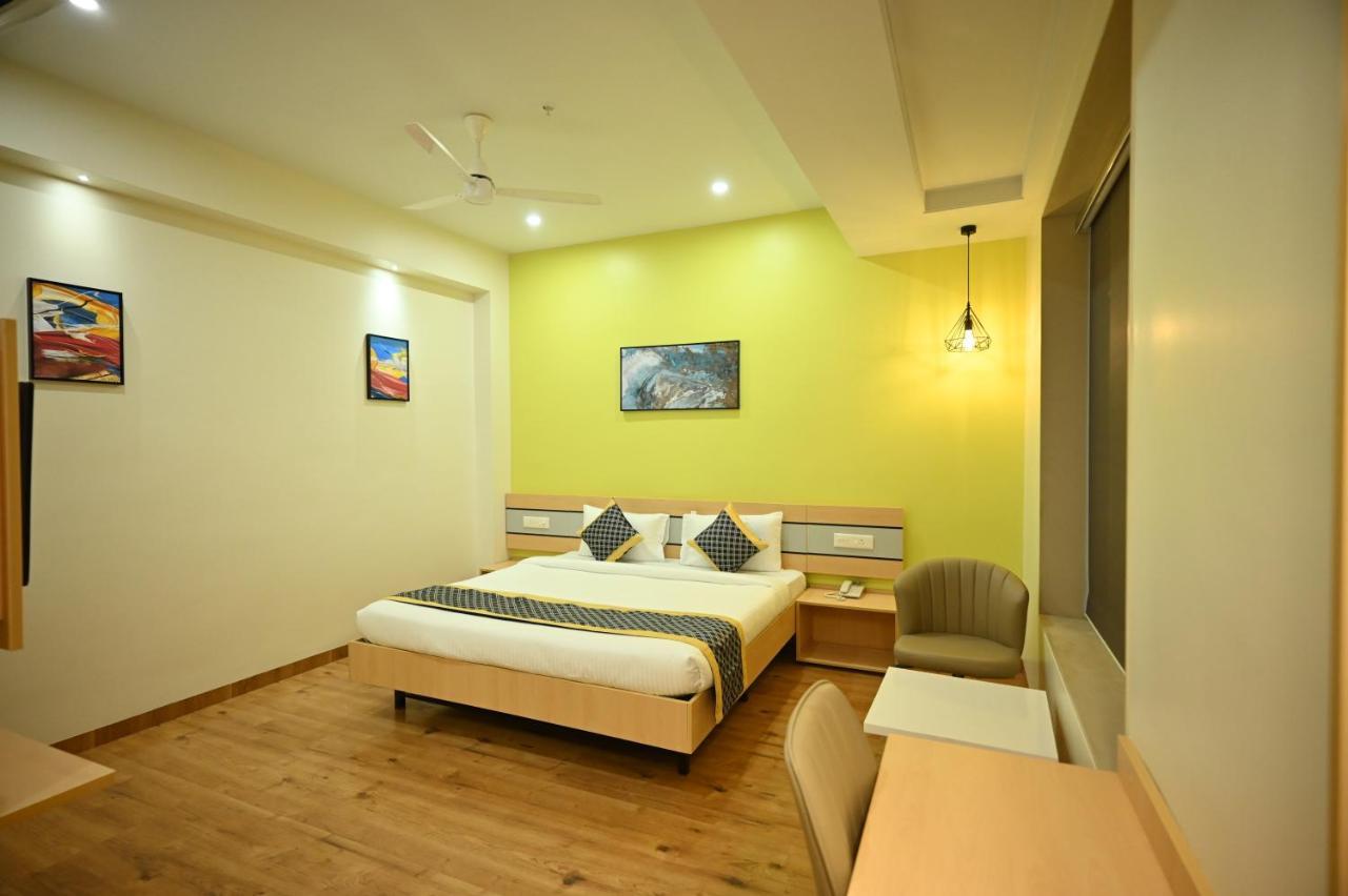 Hotel City Centre Latur Exterior photo